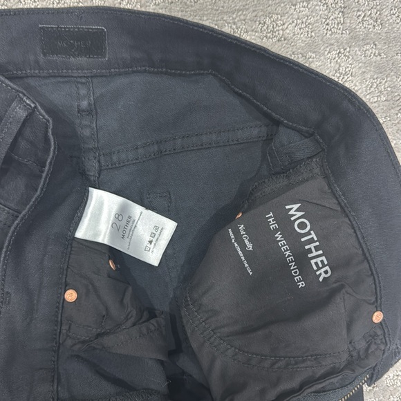 Mother The Weekender Black Flare Jean 28 - Picture 2 of 3